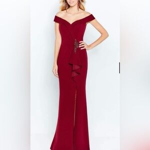 Chic Strapless Burgundy Dress